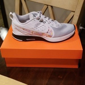 *New* Nike Zoom Strike